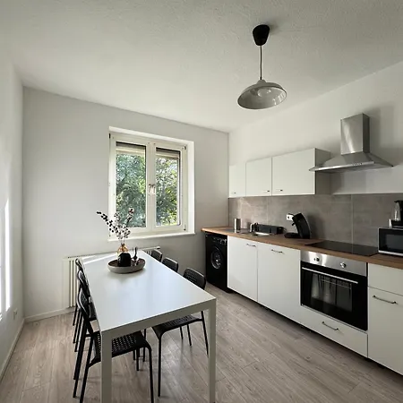 Lejlighed Socha Apartments- Monteurwohnung In *