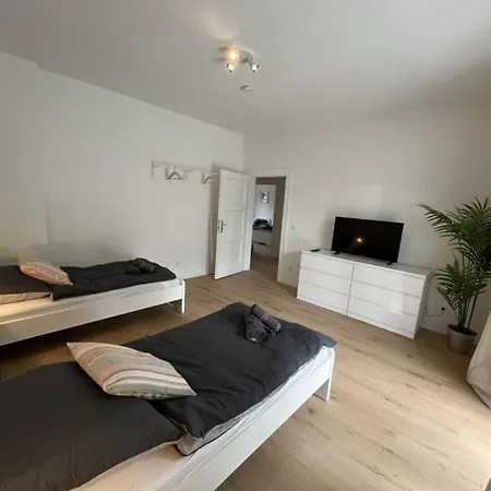 公寓 Socha Apartments- Monteurwohnung In *